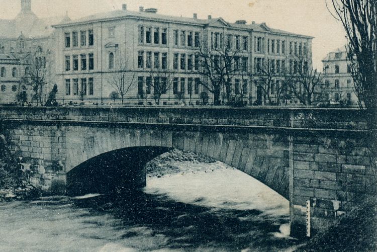Alte Kaiserbrücke z