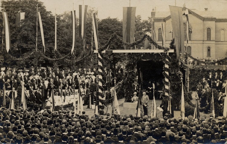 Grundsteinlegungg der neuen Universität