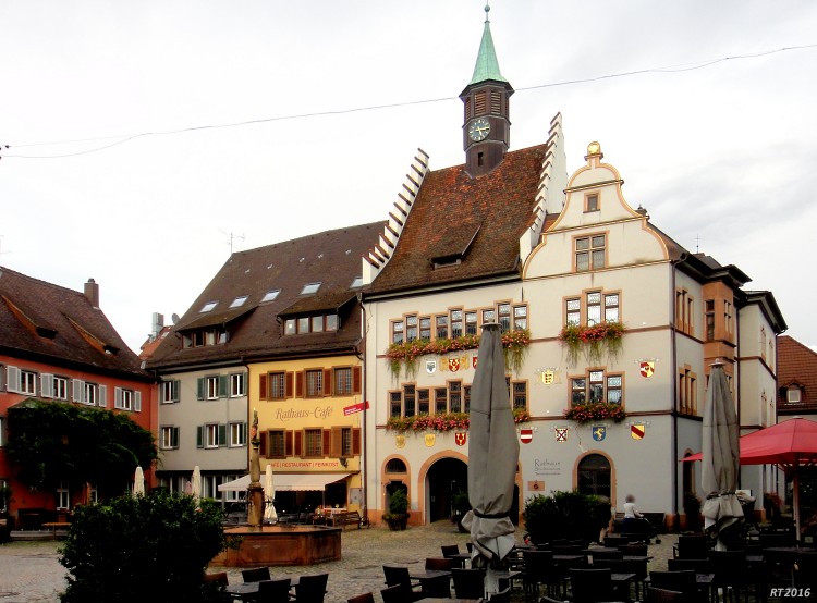 Staufen Rathaus h