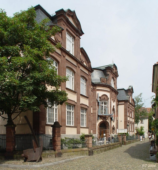 Adelhausen Schule h