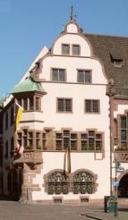 Rathaus und Umgebung
